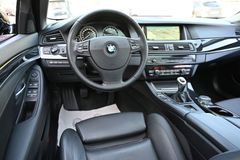 BMW 520 d Touring CAM360° Leder Pano Navi Standheizu