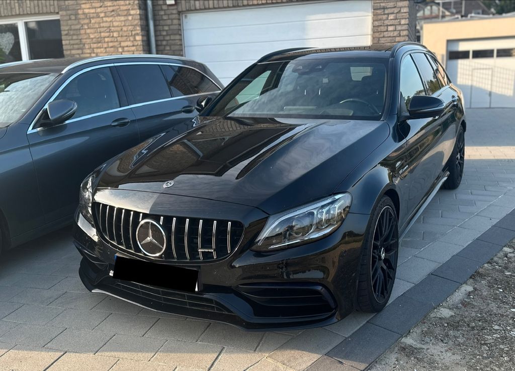Image of Mercedes-Benz C 63 AMG