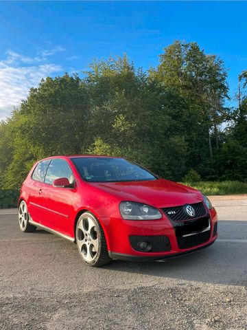 Volkswagen VW Golf GTI 225PS Schalter