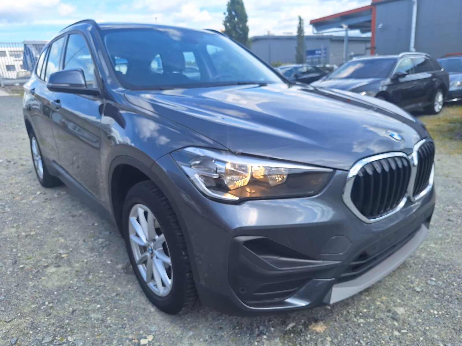BMW X1 16dA * NAVIGATION * ALU * PDC *