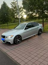 BMW bmw 330i 272 ps gepflegt - BMW 330 aus 2009: 330i