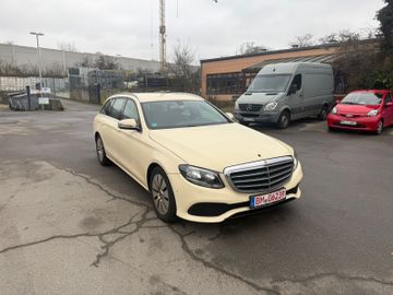 Mercedes E 200 - 3