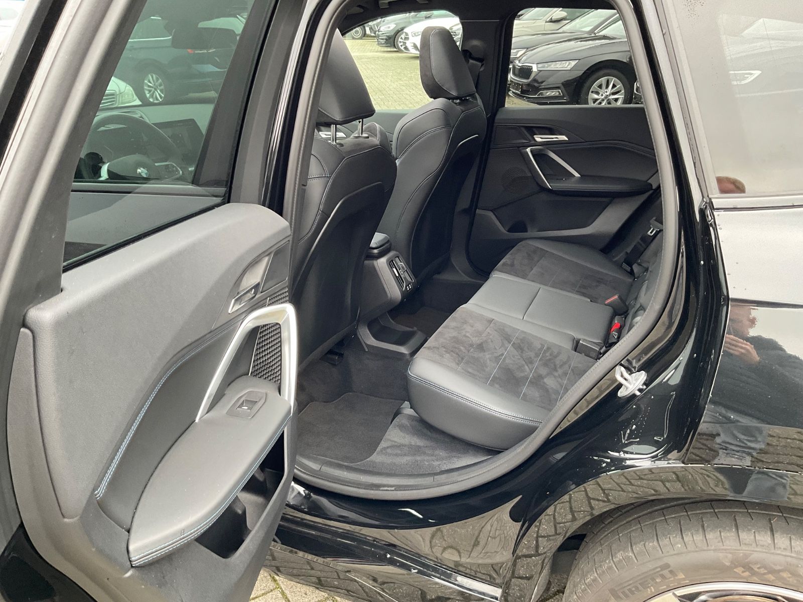 Fahrzeugabbildung BMW X1 sDrive20i,M Sport,AHK,Kamera,Navi,Panorama