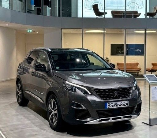 Image of Peugeot e-3008