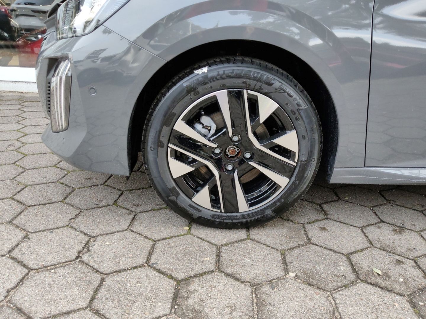 Peugeot 208 - Bild 17