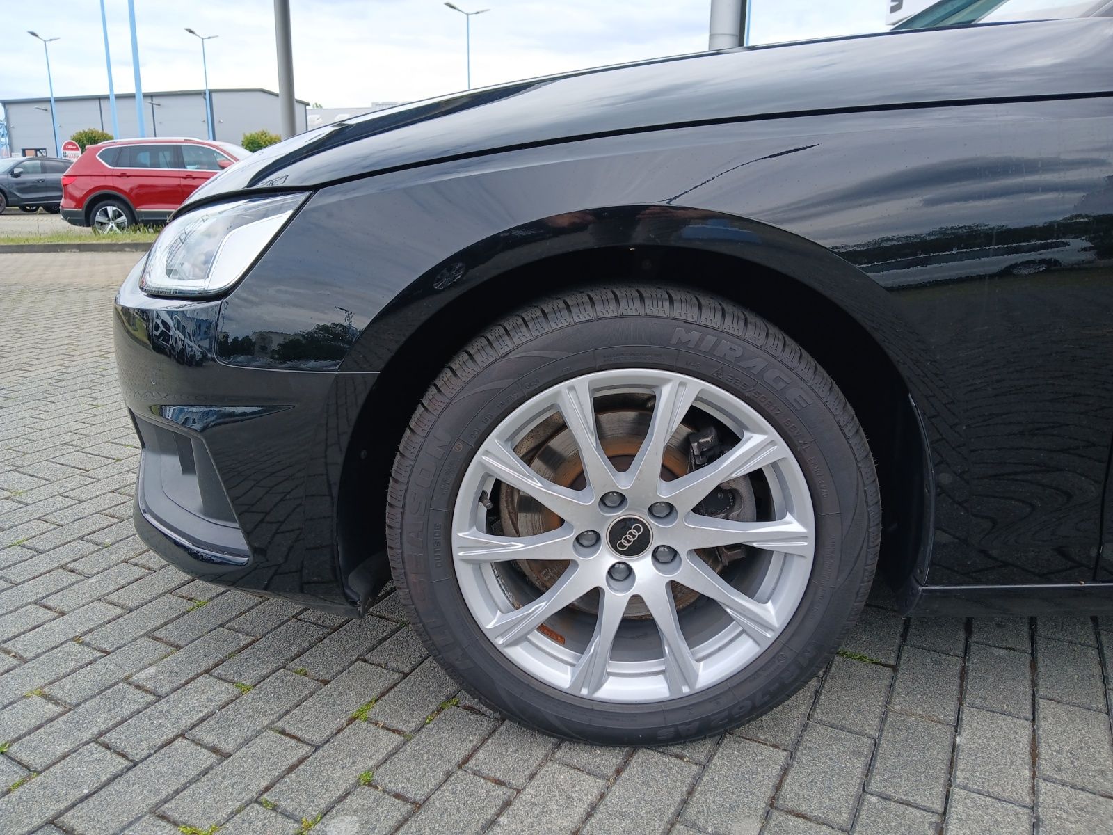 Fahrzeugabbildung Audi A4 Avant 35 TFSI  Navi GRA PDC SH LM