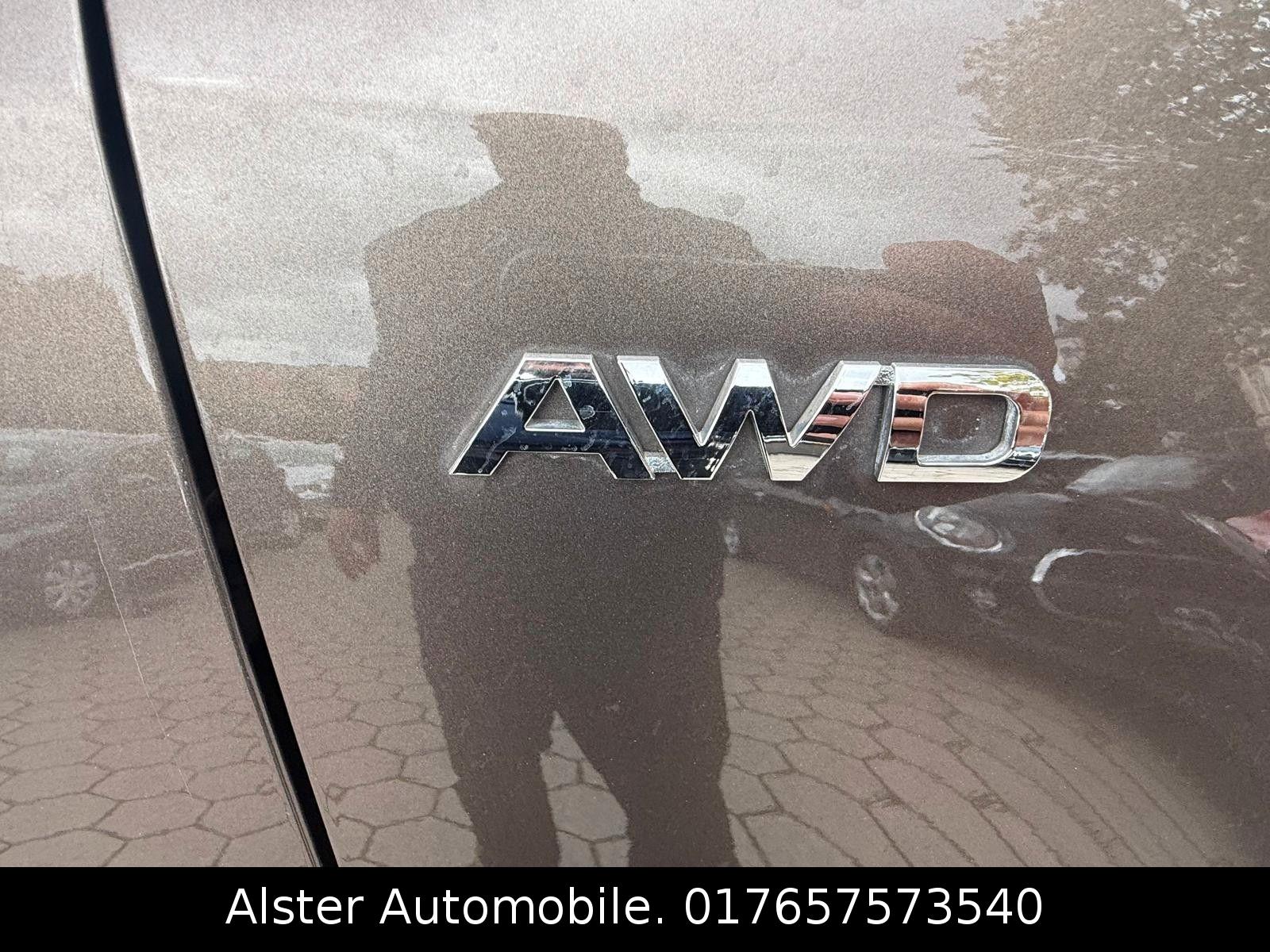 Kia Sportage Spirit 4WD,Automatik,Panorama,leder,Nav
