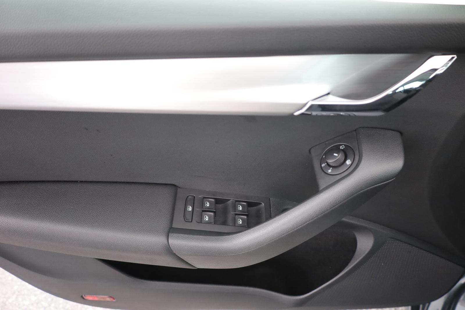 Skoda Octavia Combi 1.0 TSI Tour LED Navi Sitzheizung, миниатюра 22