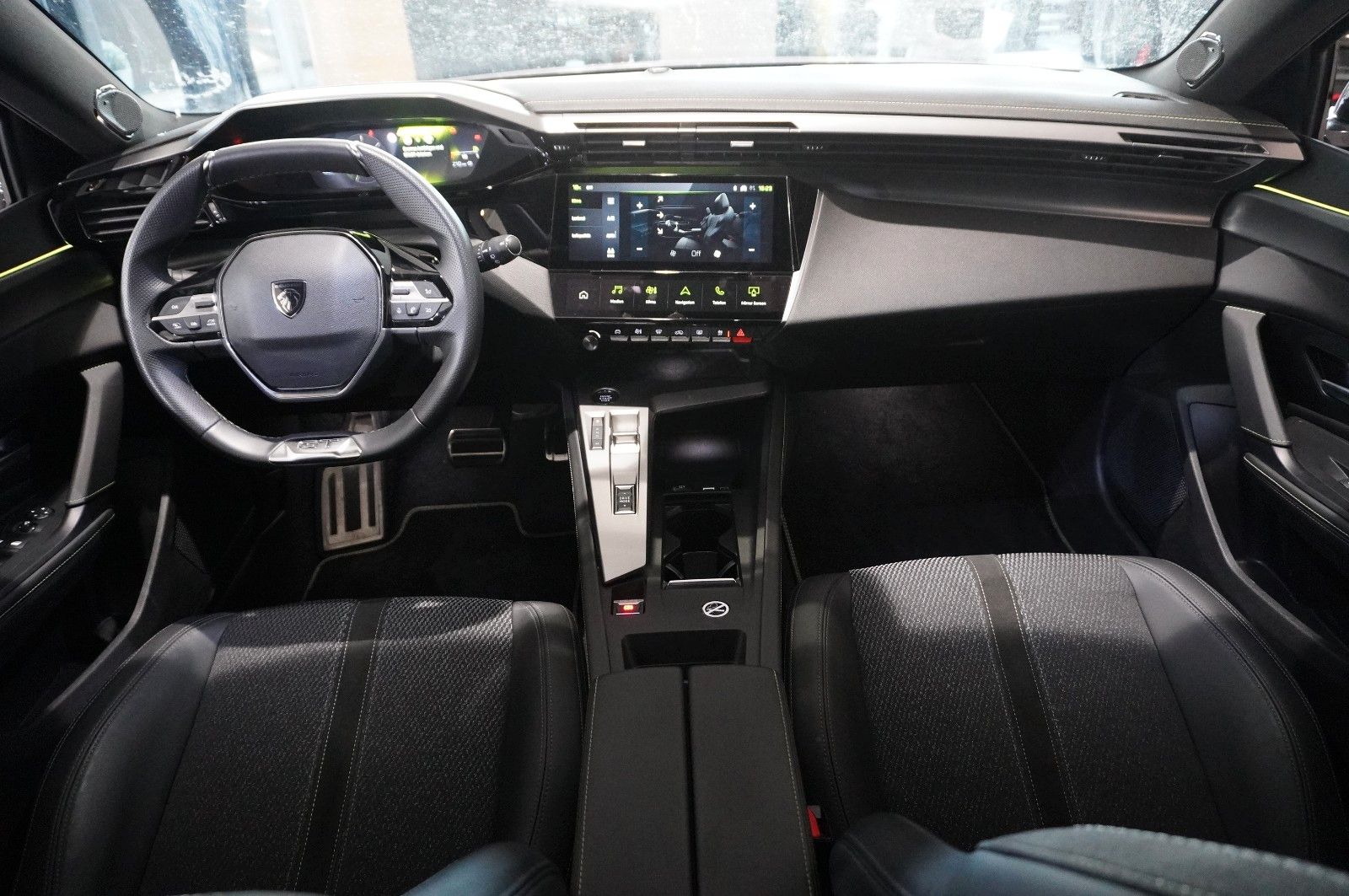 Fahrzeugabbildung Peugeot 308 SW 1.5D GT SPORT NAVI/LED/KAMERA/VIRT./DAB+