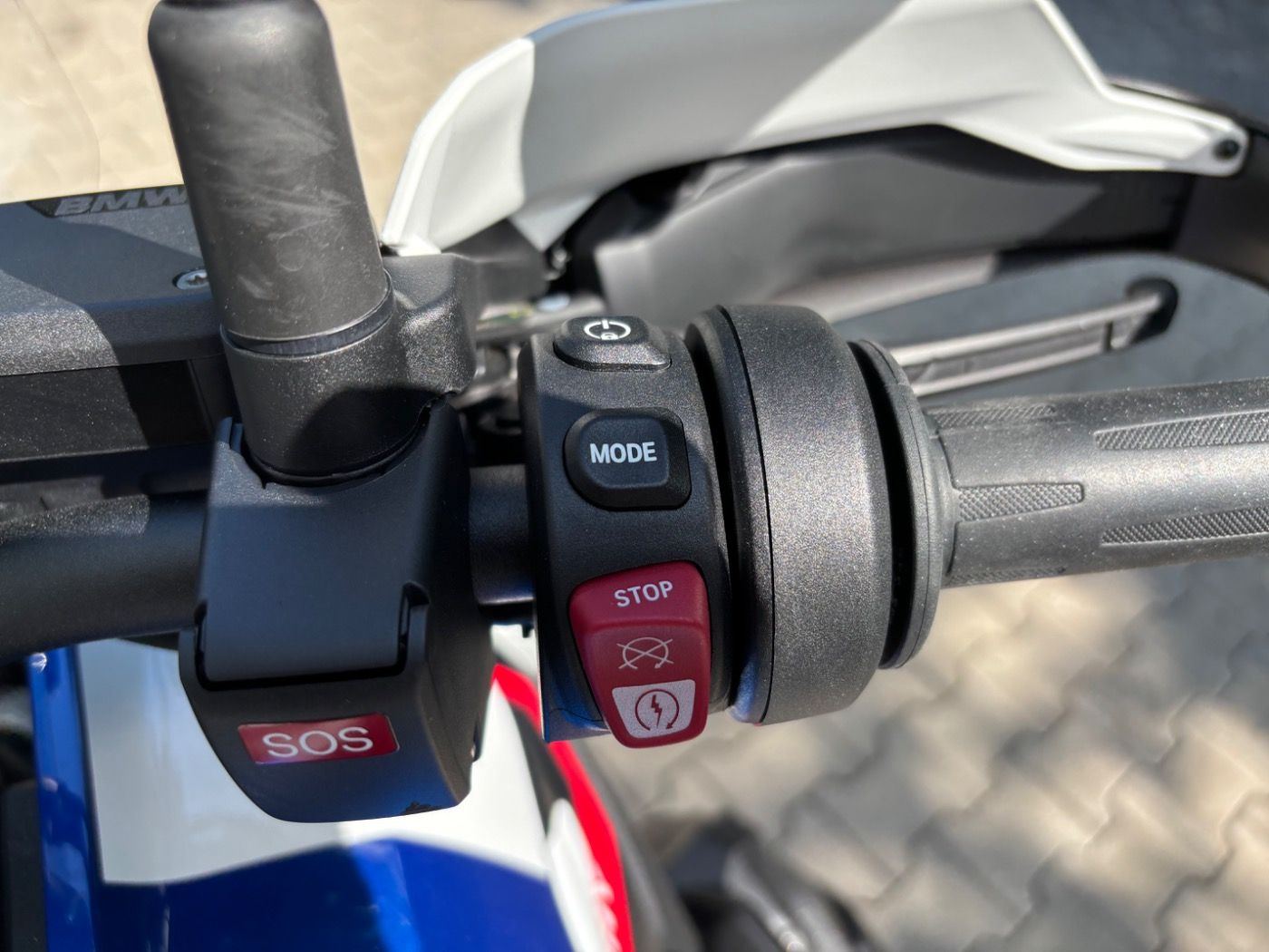 Fahrzeugabbildung BMW R 1300 GS Trophy ASA Adaptive Fahrzeughöhenregel
