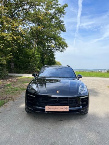 Porsche Macan GTS . Beauty