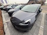 Tesla Model 3 Allradantrieb mit Dualmotor Long Ran... - Tesla Gebrauchtwagen in Duisburg