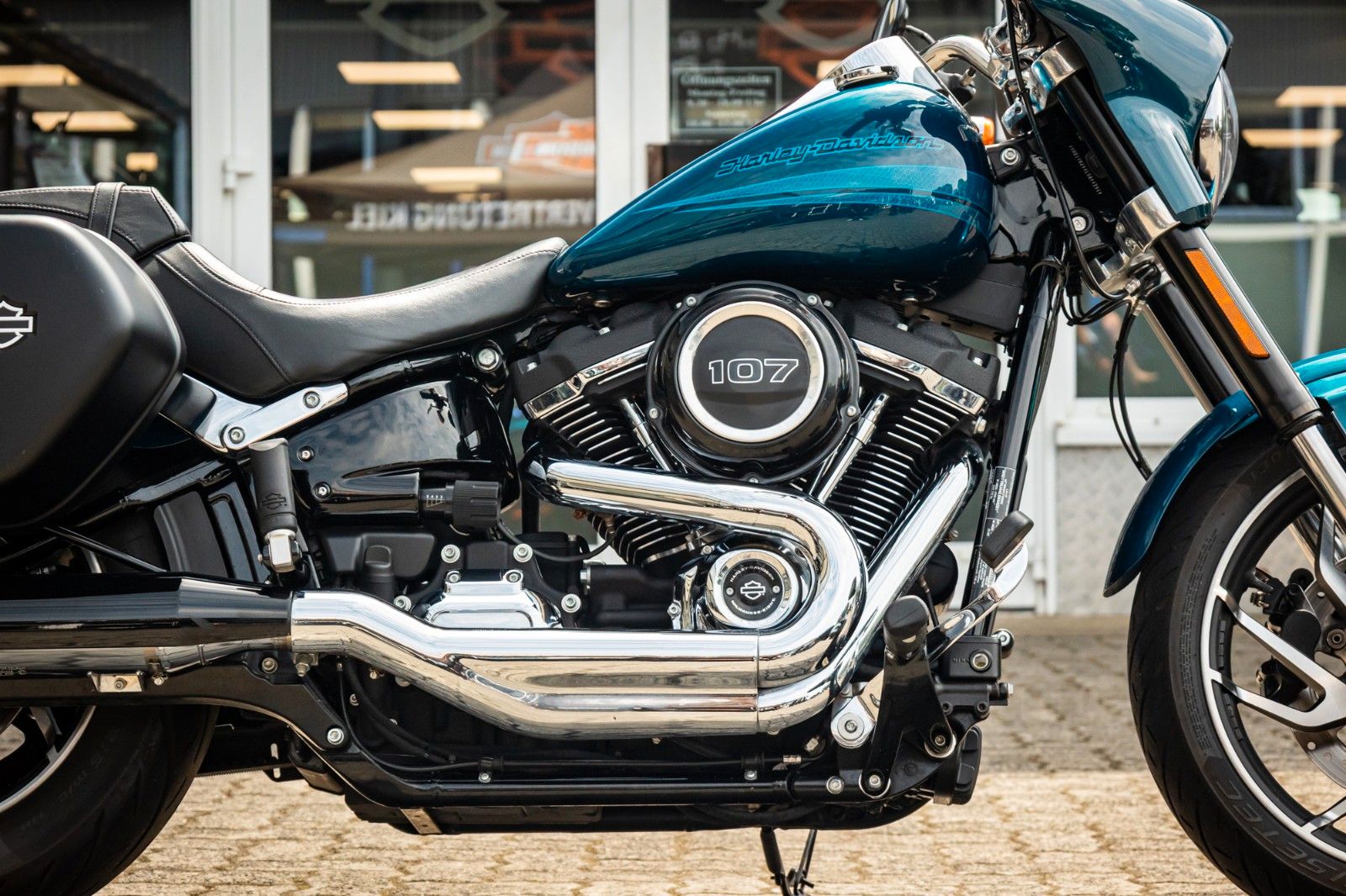 Fahrzeugabbildung Harley-Davidson FLSB Sport Glide Softail - MILLER -