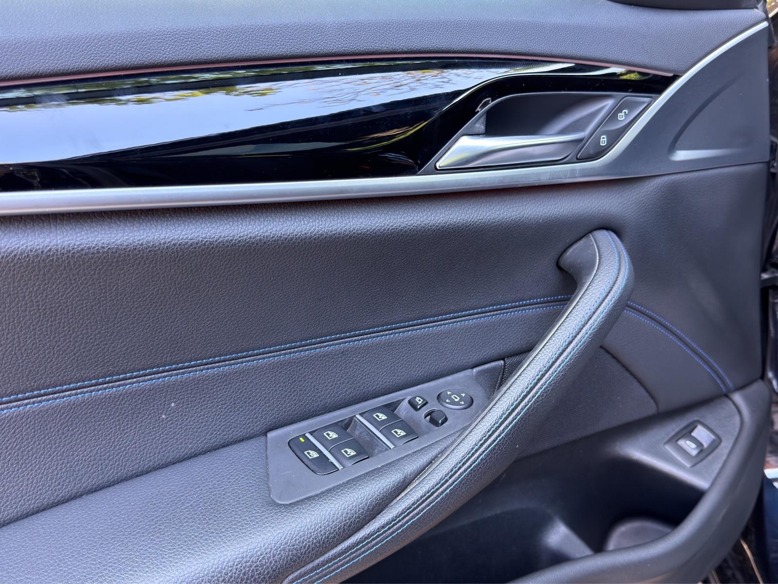 BMW 530d M Sport ACC|PANO|AHK|HEAD-UP|LED|NAVI|SHZ