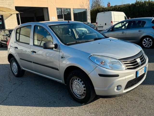 Dacia Sandero 1.2 16V Lauréate