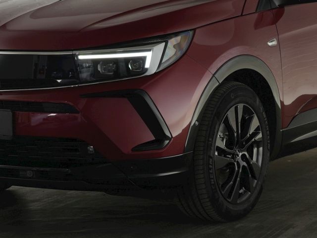Grandland GS LINE PHEV AT+LED+NAVI+360 GRAD KAME