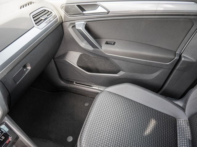 Tiguan 2.0 TDI Active KAMERA NAVI AHK ACC LED