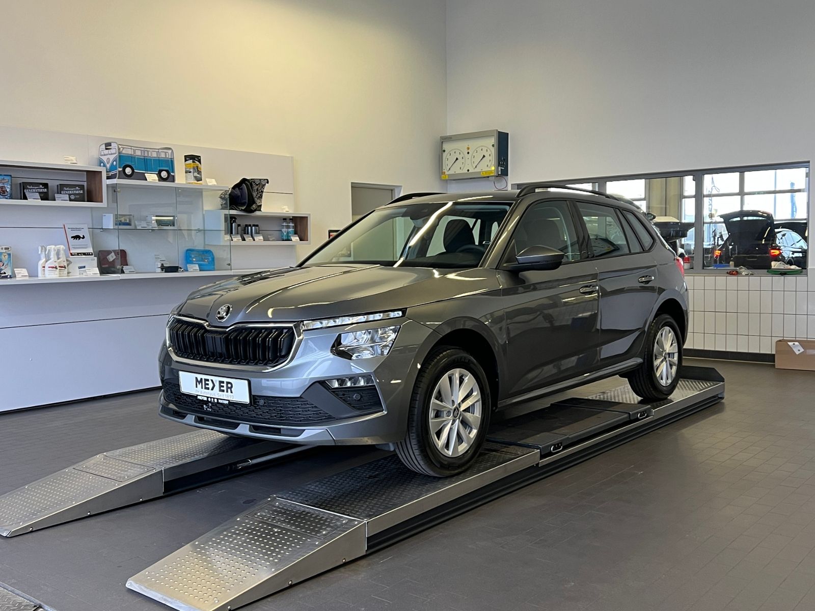 Fahrzeugabbildung SKODA Kamiq Selection 1.0 TSI DSG *AHK, LED, Komfortpa