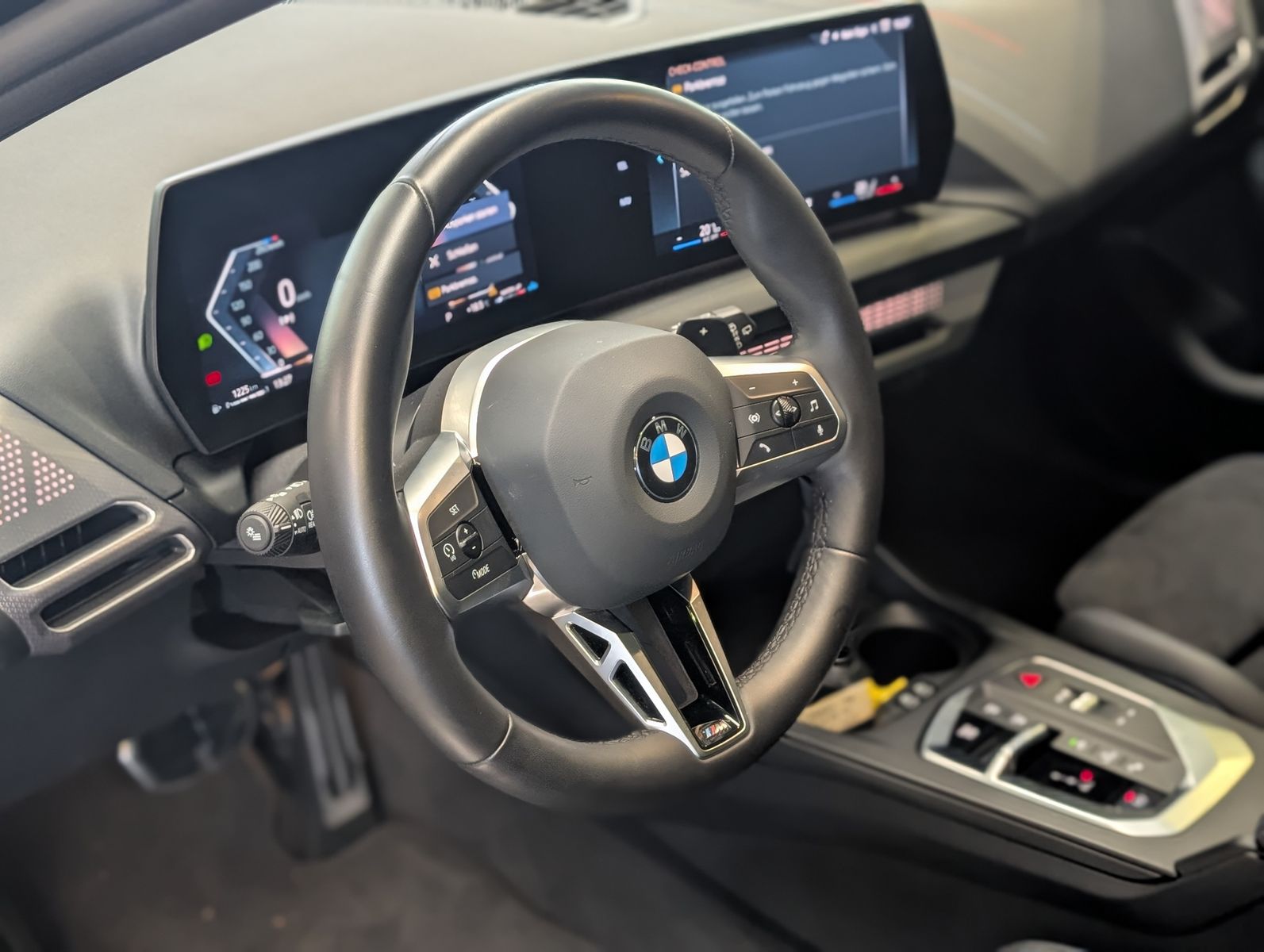 Fahrzeugabbildung BMW 118 d M-Sport Premium Ad-LED Cam Pano Alcan 18"