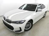 BMW 320i M Sportpaket HeadUp ACC Memory Kam Sound - BMW 320 mit Benzin-Antrieb: Limousine, 320i M Sportpaket