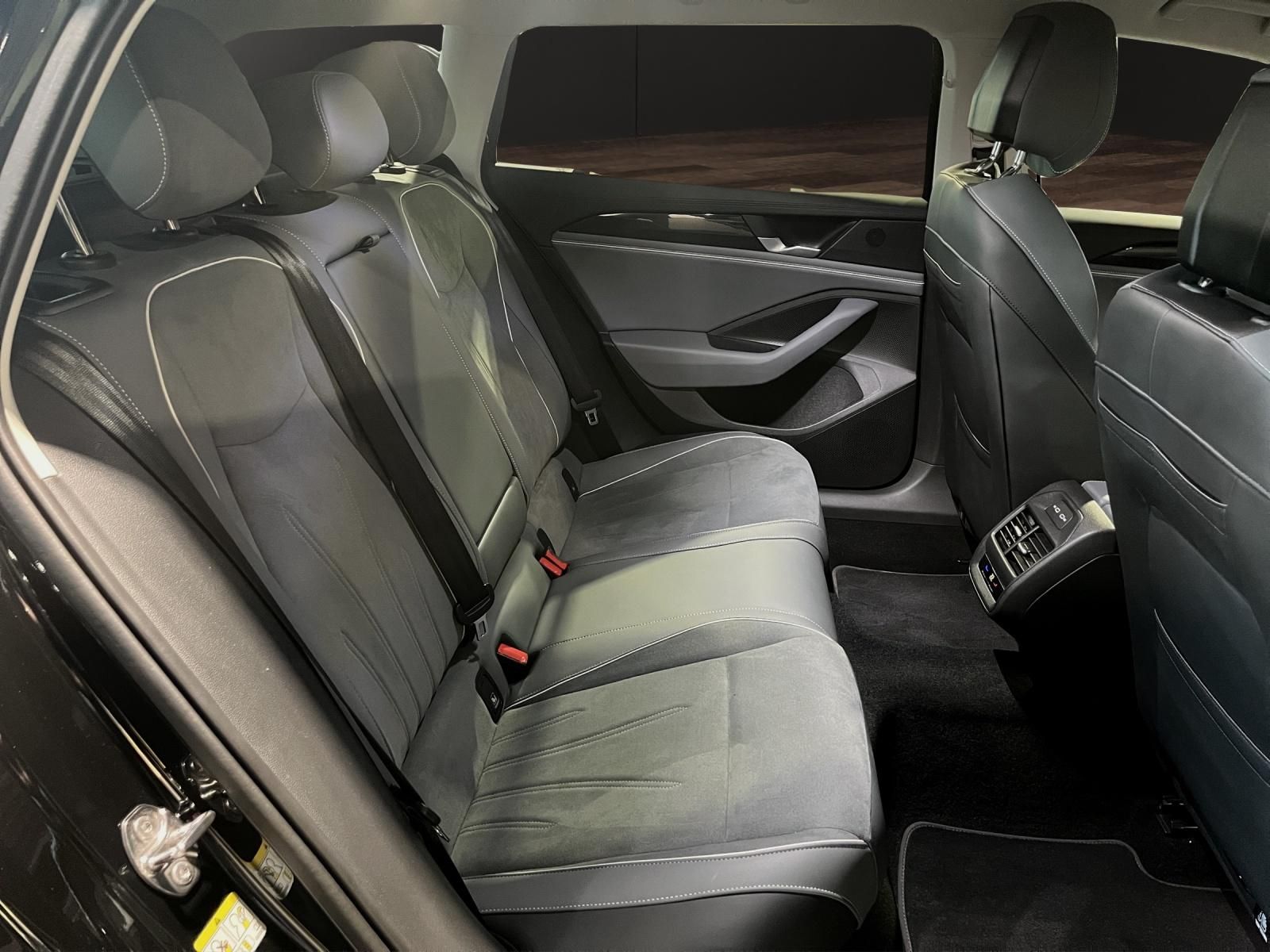 Volkswagen Passat Variant - Bild 17