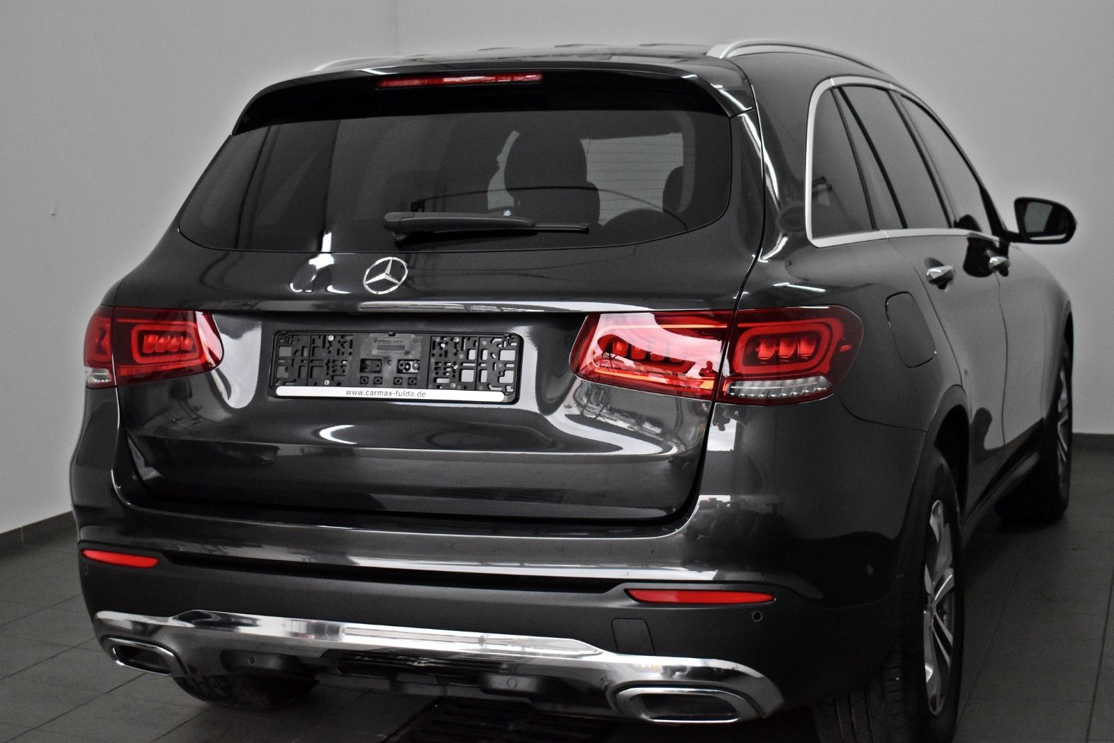 Fahrzeugabbildung Mercedes-Benz GLC 220d 4M Navi,LED,Kamera,Park-Paket,SR+WR