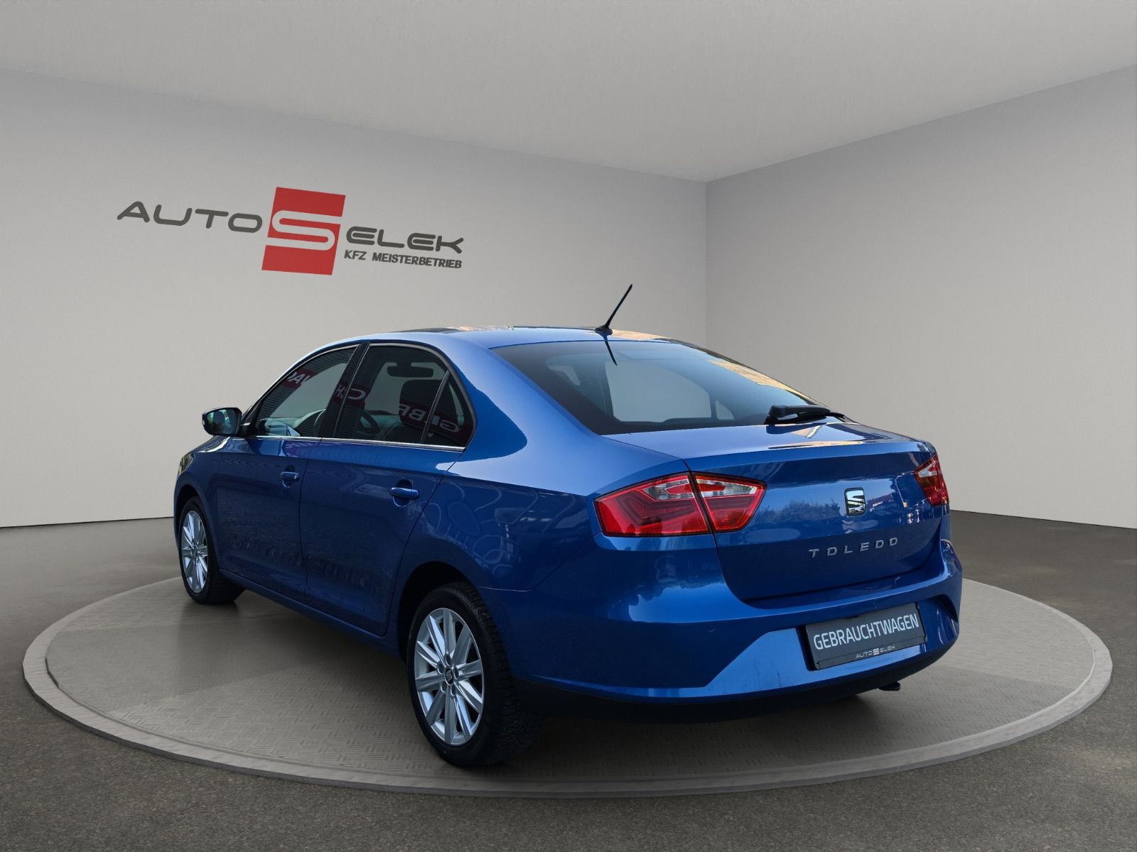 Fahrzeugabbildung SEAT Toledo Style TÜV SERVICE NEU