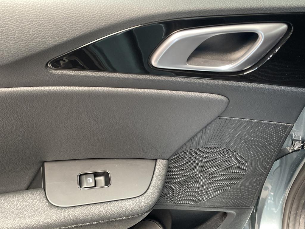 Kia Ceed SW 1.5 T-GDI DCT Spirit