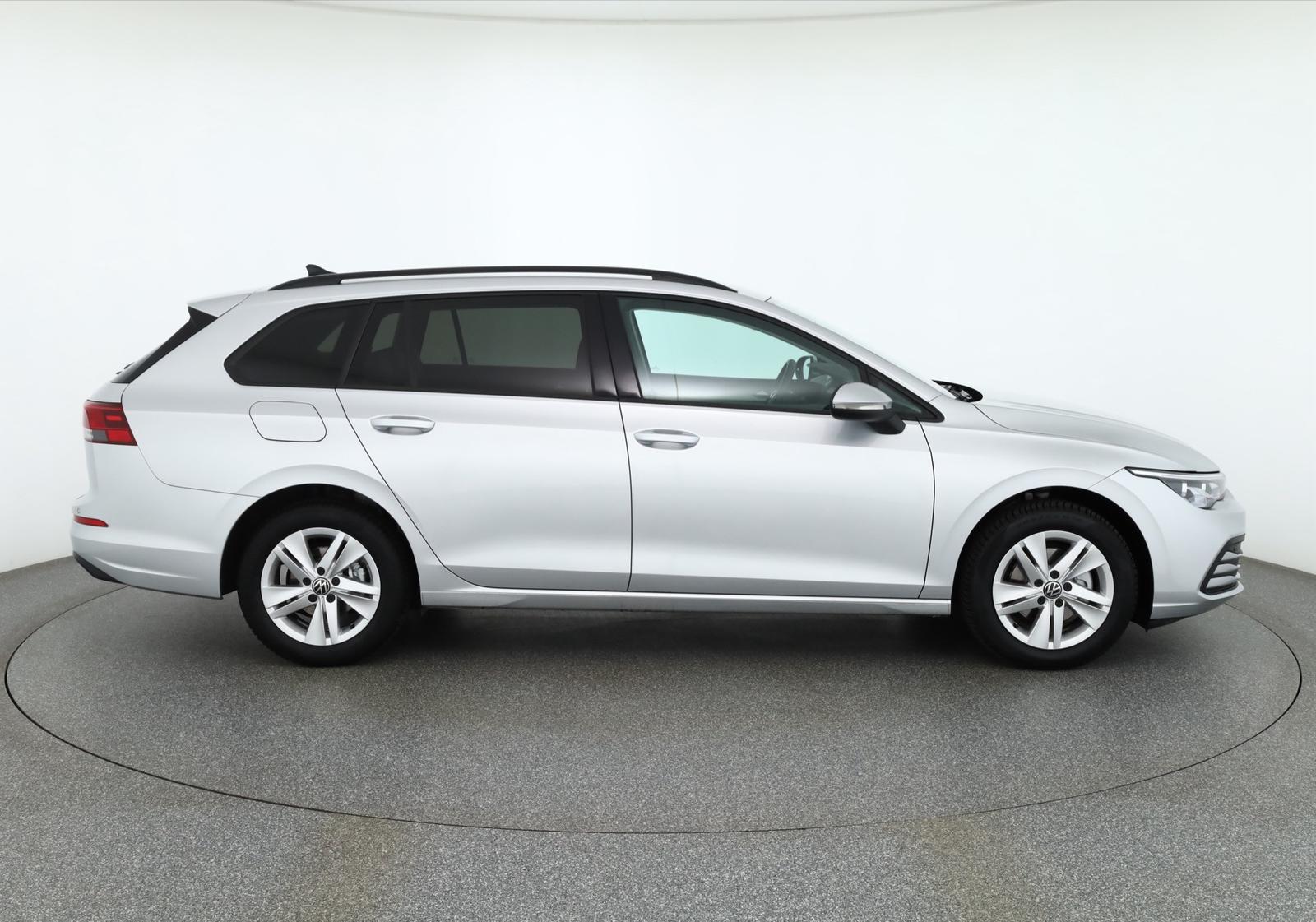 Volkswagen Golf VIII Variant 1.5 TSI Life LED Navi SHZ AHK, миниатюра 6