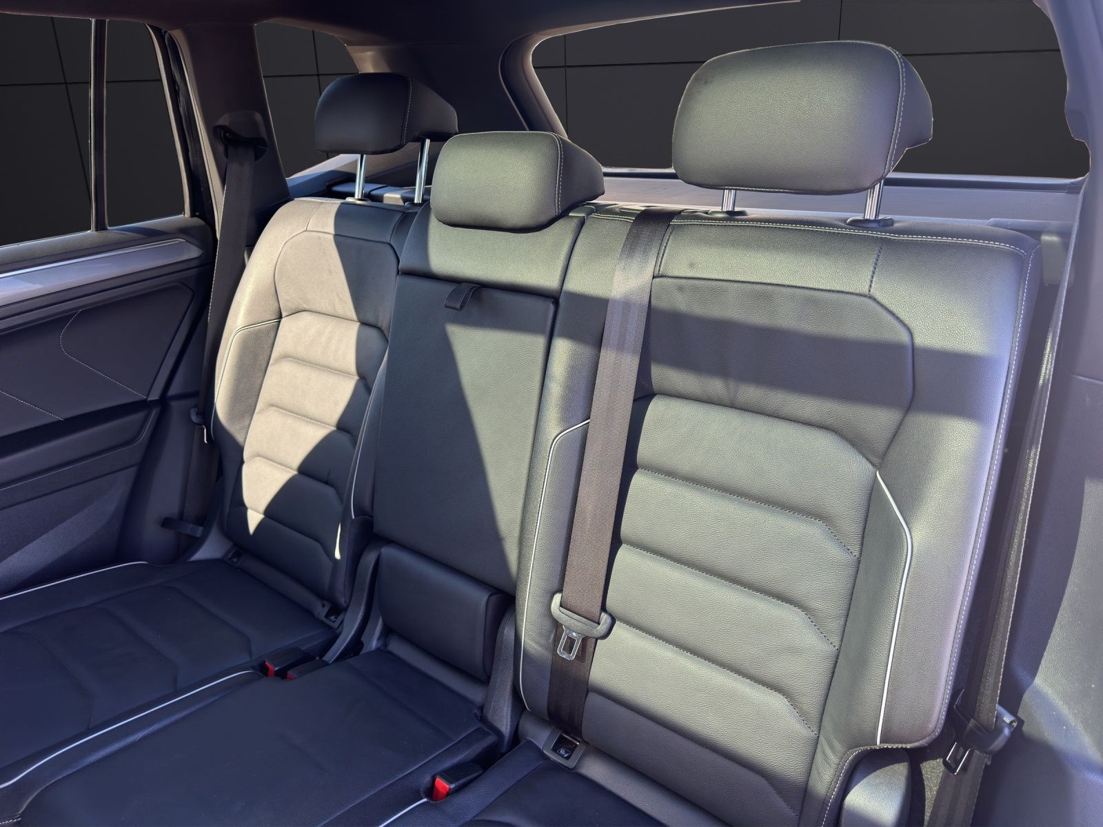 Fahrzeugabbildung Volkswagen Tiguan Allspace Highline TDI DSG 4M LED LEDER 7-