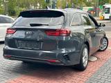 Kia cee'd 1.6 CRDI Automatik Kamera NAVI Leder - Kia: Cee D Crdi