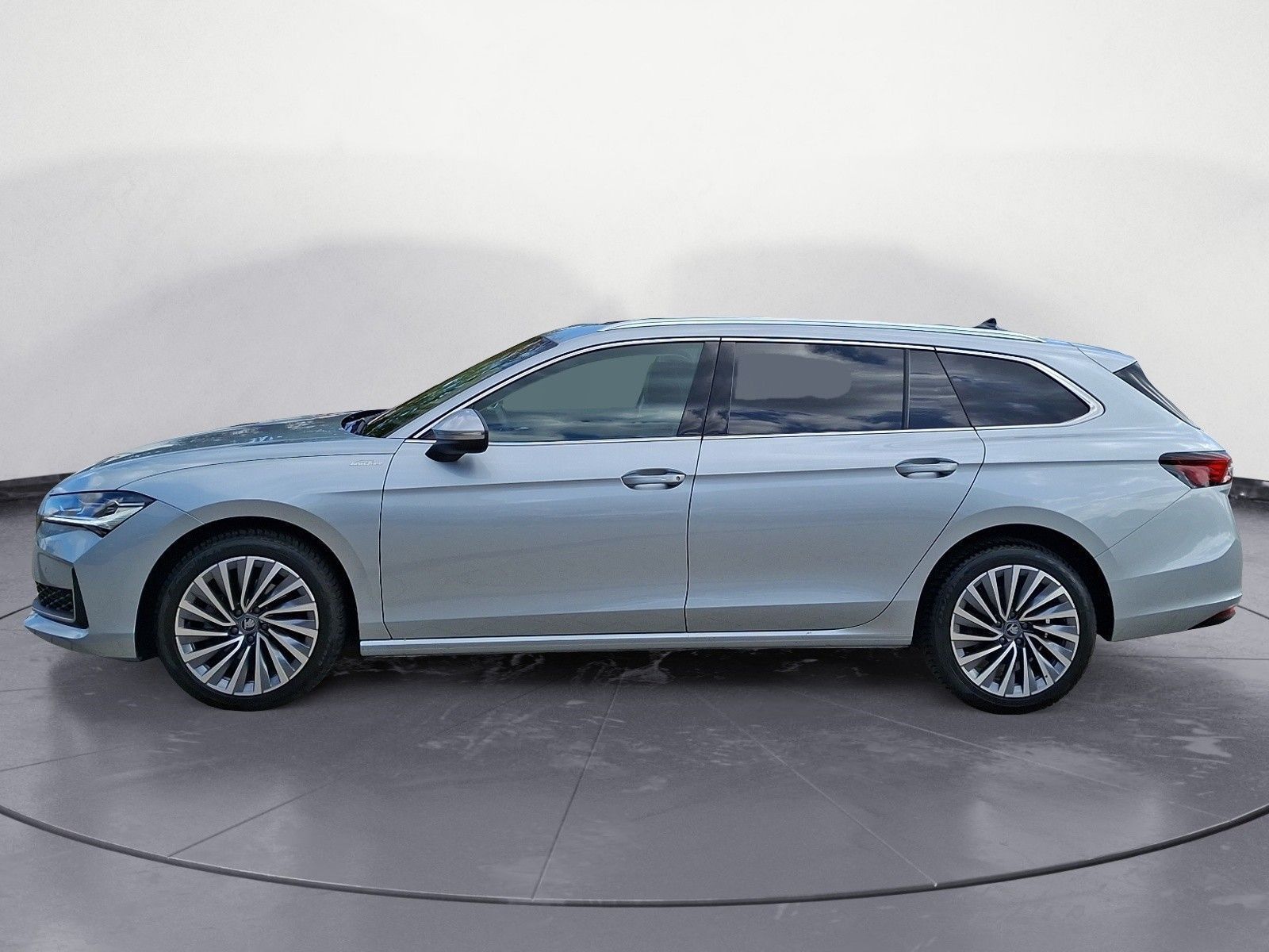 Skoda Superb Combi 2.0 TDI DSG L&K imagem 3