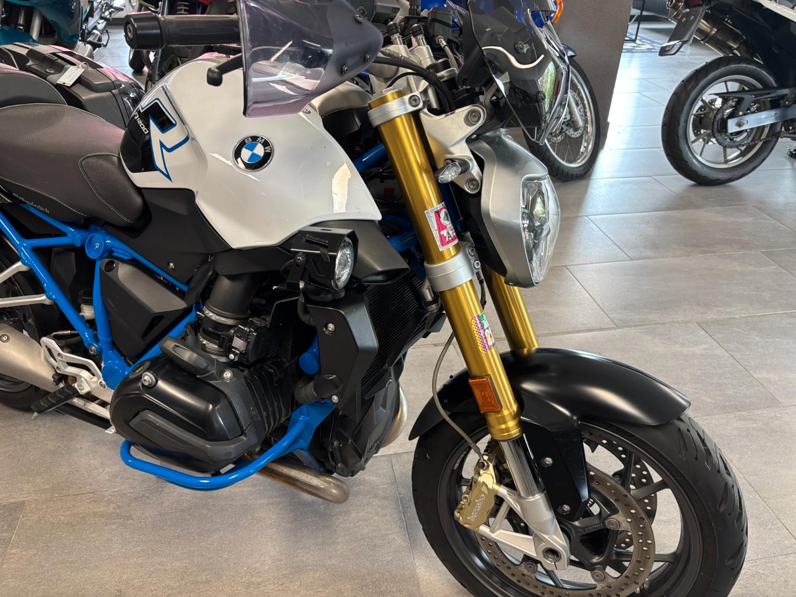 BMW R1200R