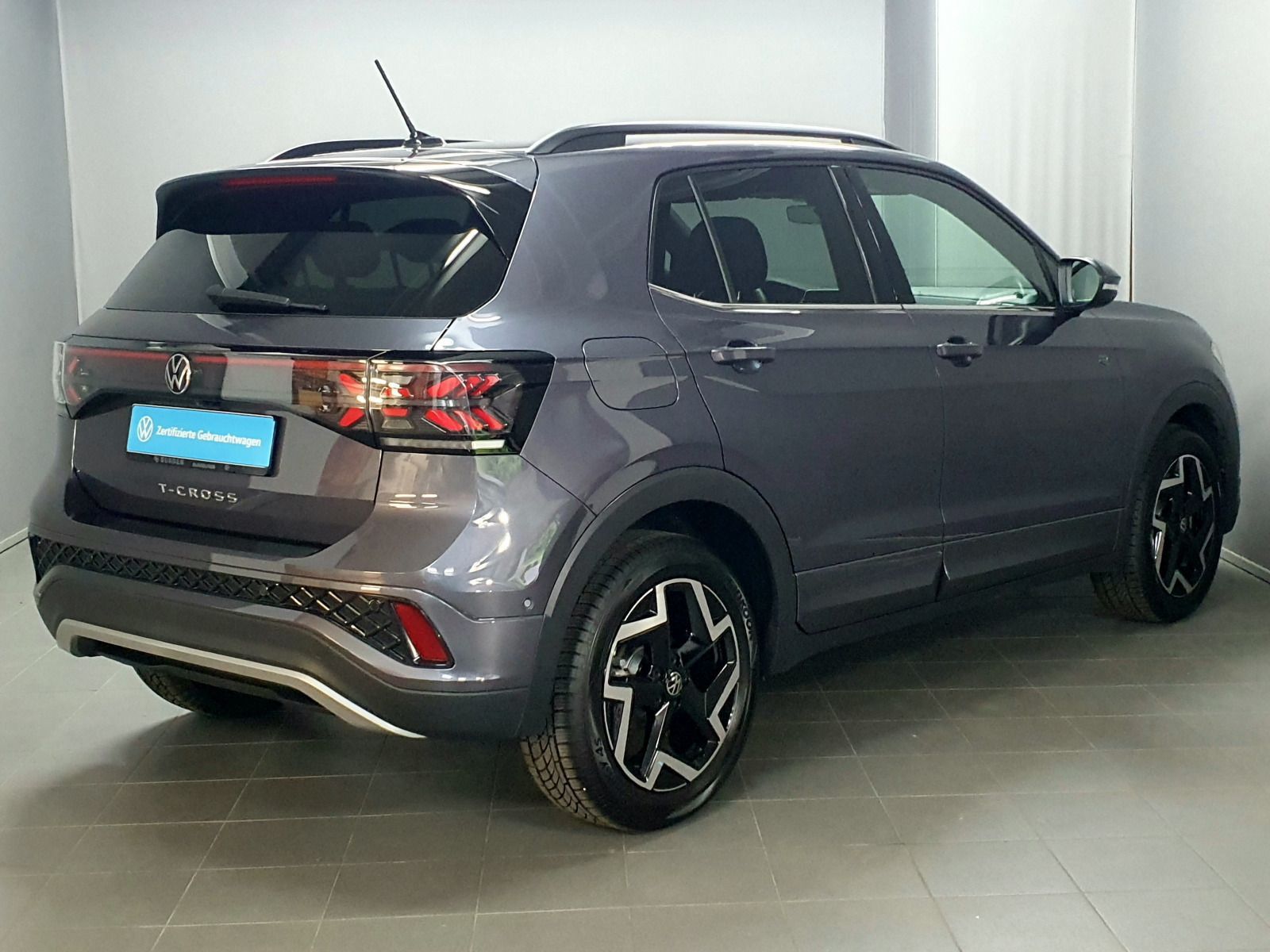 Volkswagen T-Cross 1.0TSI DSG R-Line AHK MatrixLED Navi RFK foto 4