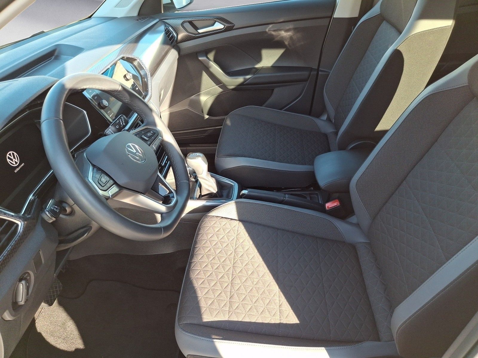 Volkswagen T-Cross - Bild 8