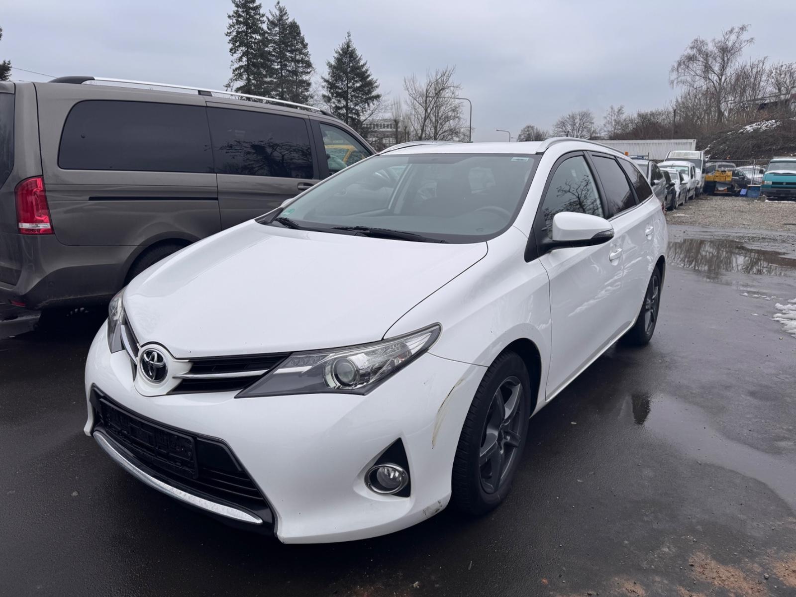 Toyota Auris Touring Sports * Automatik  * Navi