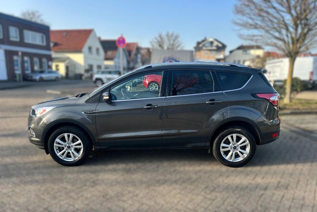 Ford Kuga 1.5 EcoBoost 2x4 Business Edition