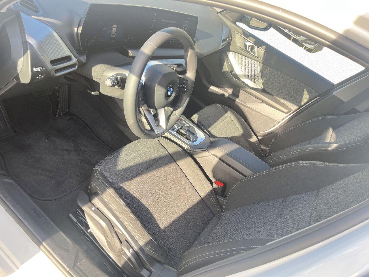 BMW 120d AdpLED,ParkAss,DriveAss,LED,CarPlay,KomfZ