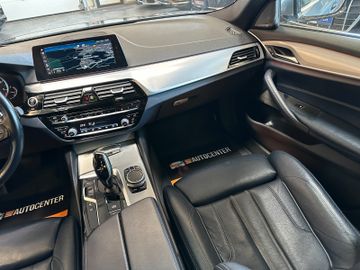 BMW 530 d xDrive Sport Line *LED*Pano*