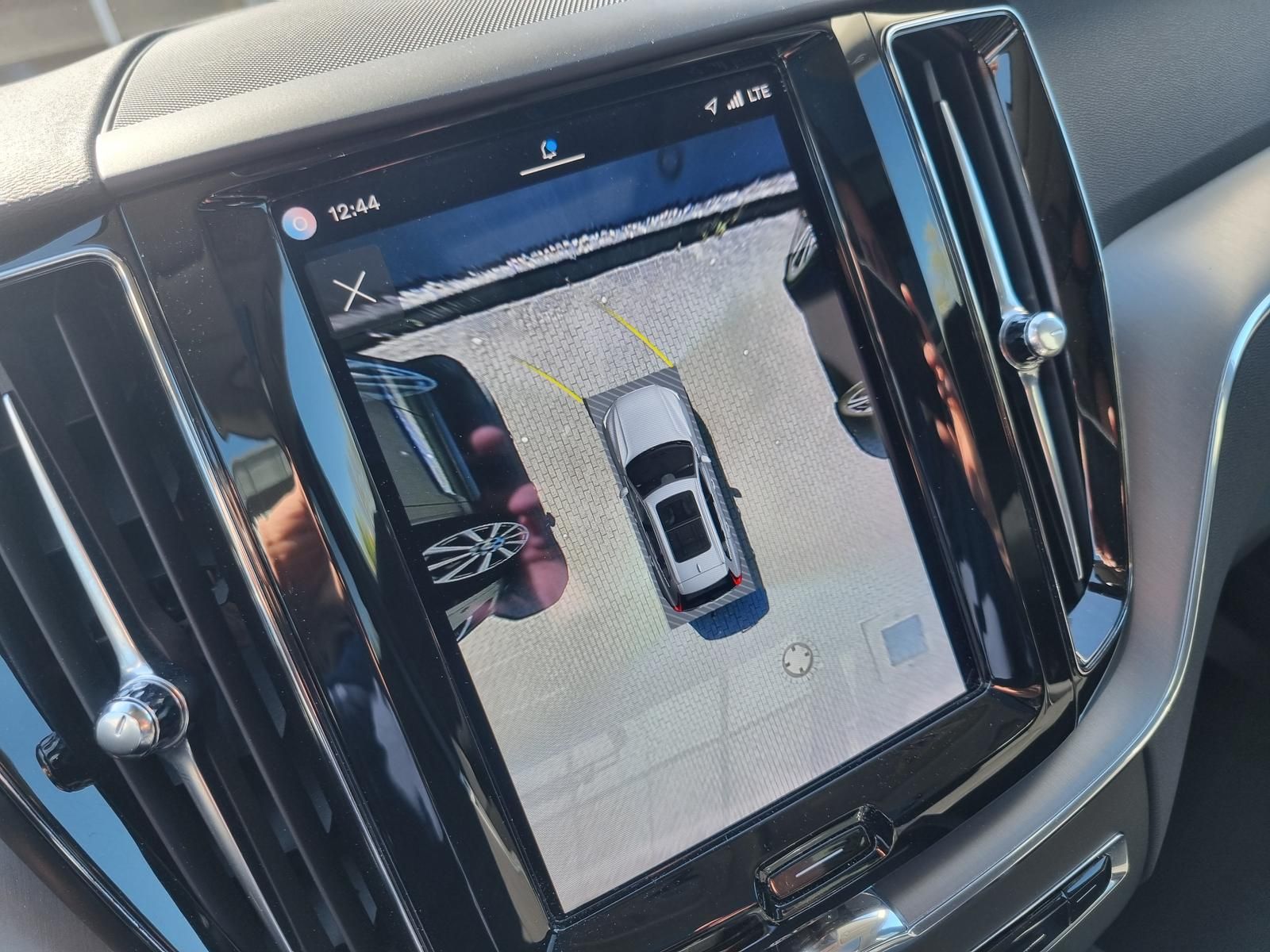 Fahrzeugabbildung Volvo XC60 T6 Recharge Inscription Expression