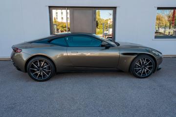 2016 Aston Martin DB11 — фото 7