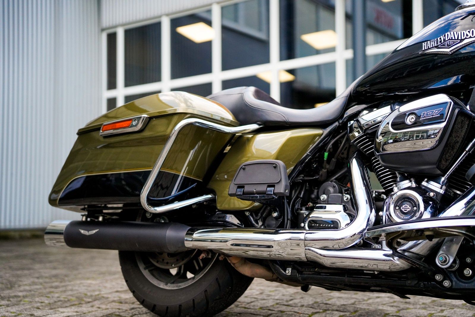 Fahrzeugabbildung Harley-Davidson FLHR Road King 107 cui - Penzl - Beinschilde