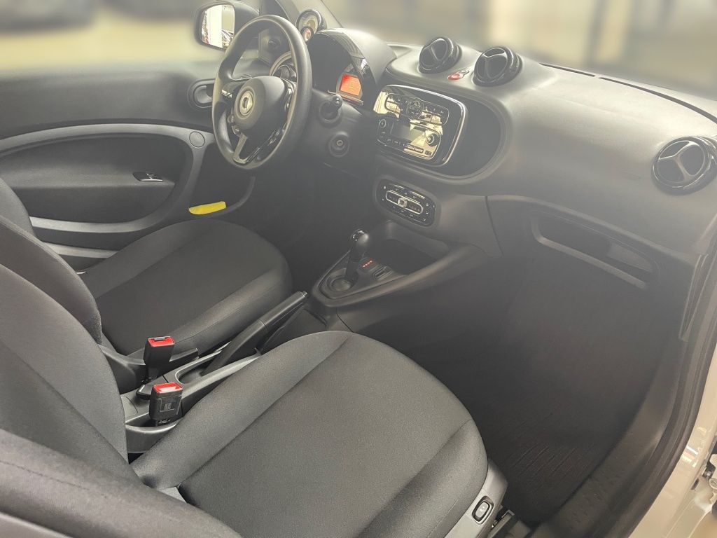 Fahrzeugabbildung Smart EQ fortwo AUT KlimaA Navi SHZ