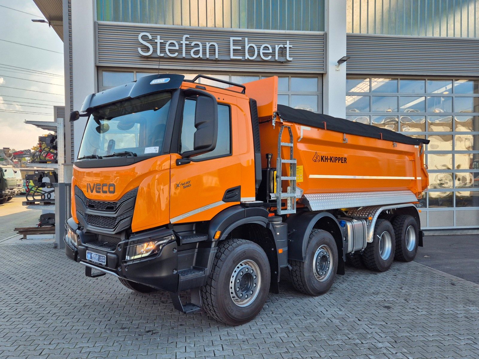Fahrzeugabbildung Iveco AD360X54Z HR OFF 8x4 Intarder AHK