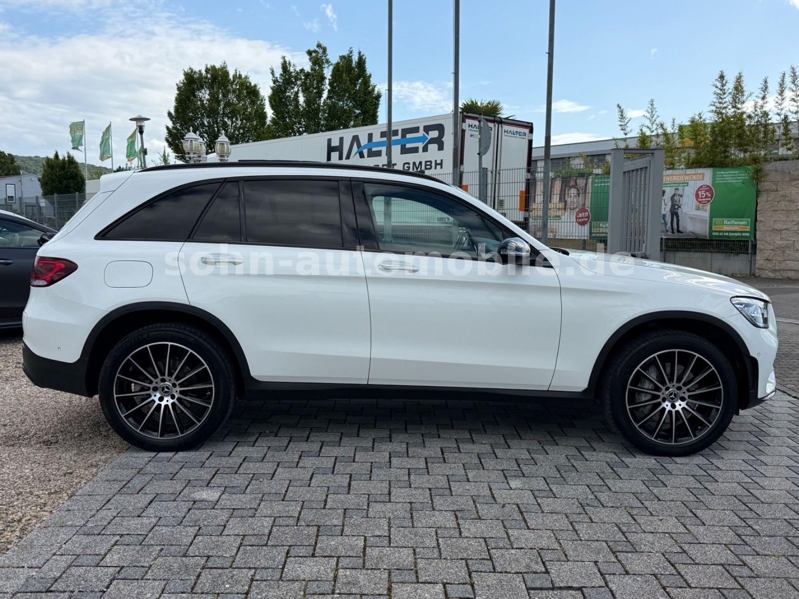 Mercedes-Benz GLC 300 e 4M AMG-Line/Pano/Distro/Night/Wide/AHK