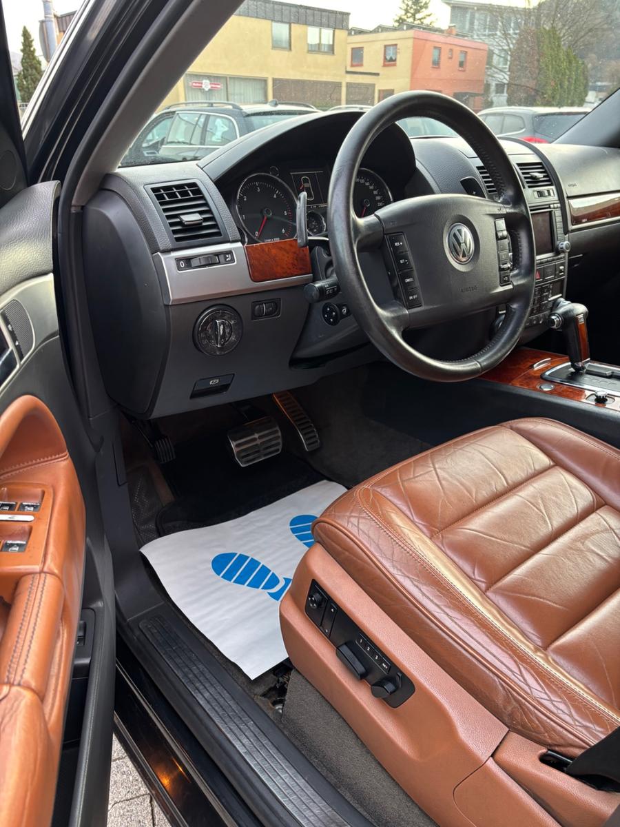 Volkswagen Touareg 2005 — photo 11