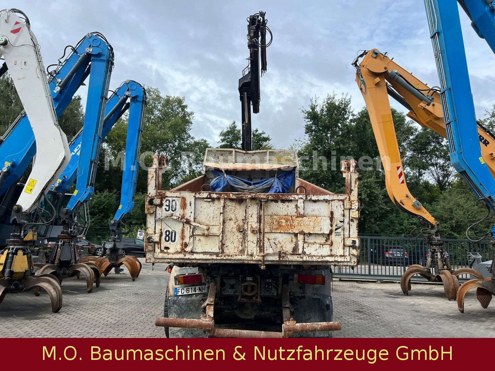 Fahrzeugabbildung Renault Kerax 320  dci/ AC / 6x4 / Hiab Kran / Bordmatik