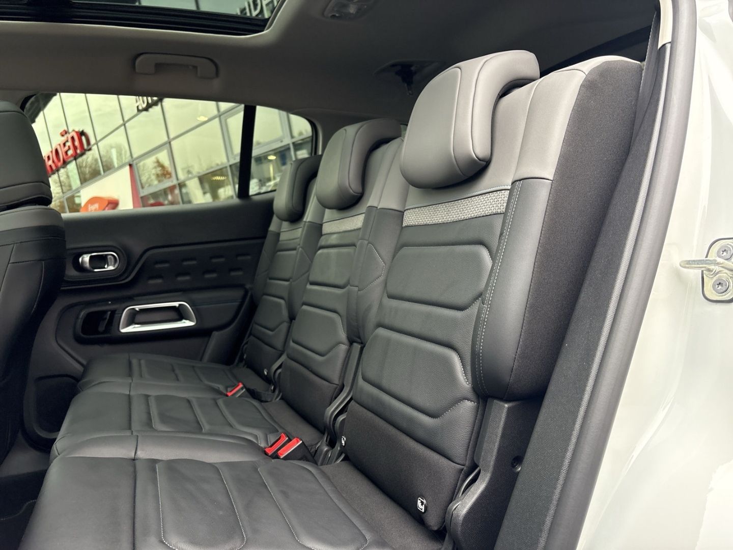 Fahrzeugabbildung Citroën C5 Aircross Shine Pack PT 130 EAT8 El. Pano Navi