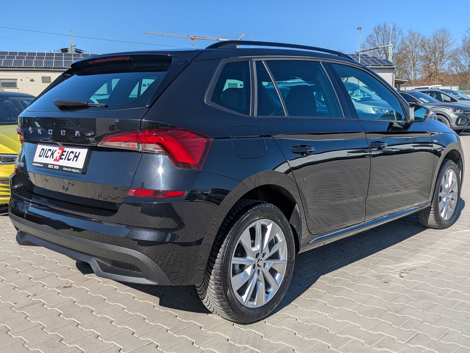 Fahrzeugabbildung SKODA Kamiq 1.0 TSI Tour DSG LED*PANO*SMART LINK*CAM