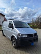 Volkswagen T5 Kühltransporter - silberne Volkswagen T5 Transporter